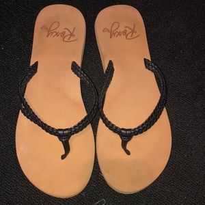 Roxy flip flops